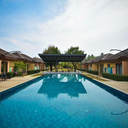 Green Adamas Resort Chumpon Extérieur photo