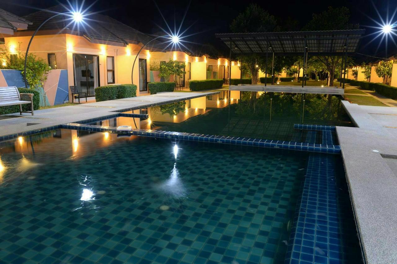 Green Adamas Resort Chumpon Extérieur photo
