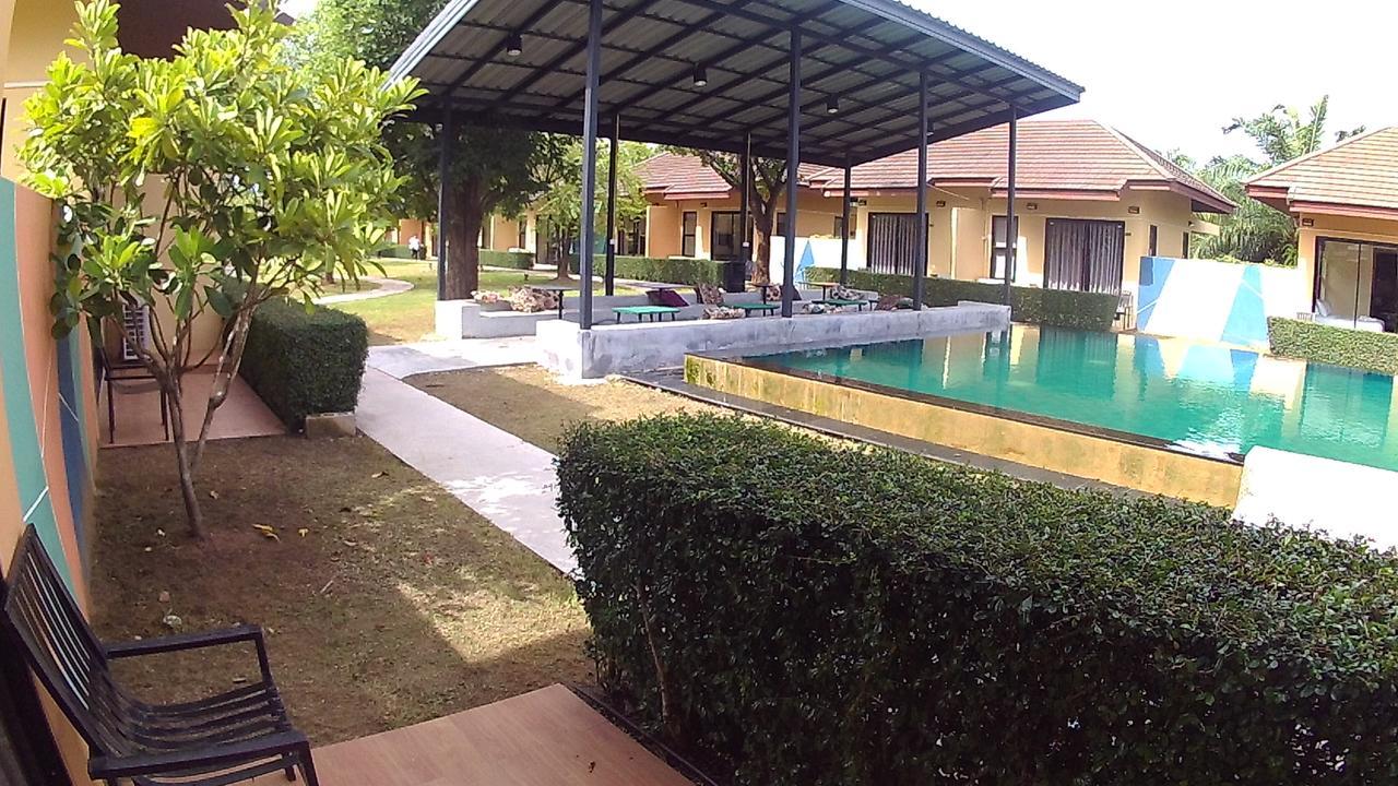 Green Adamas Resort Chumpon Extérieur photo