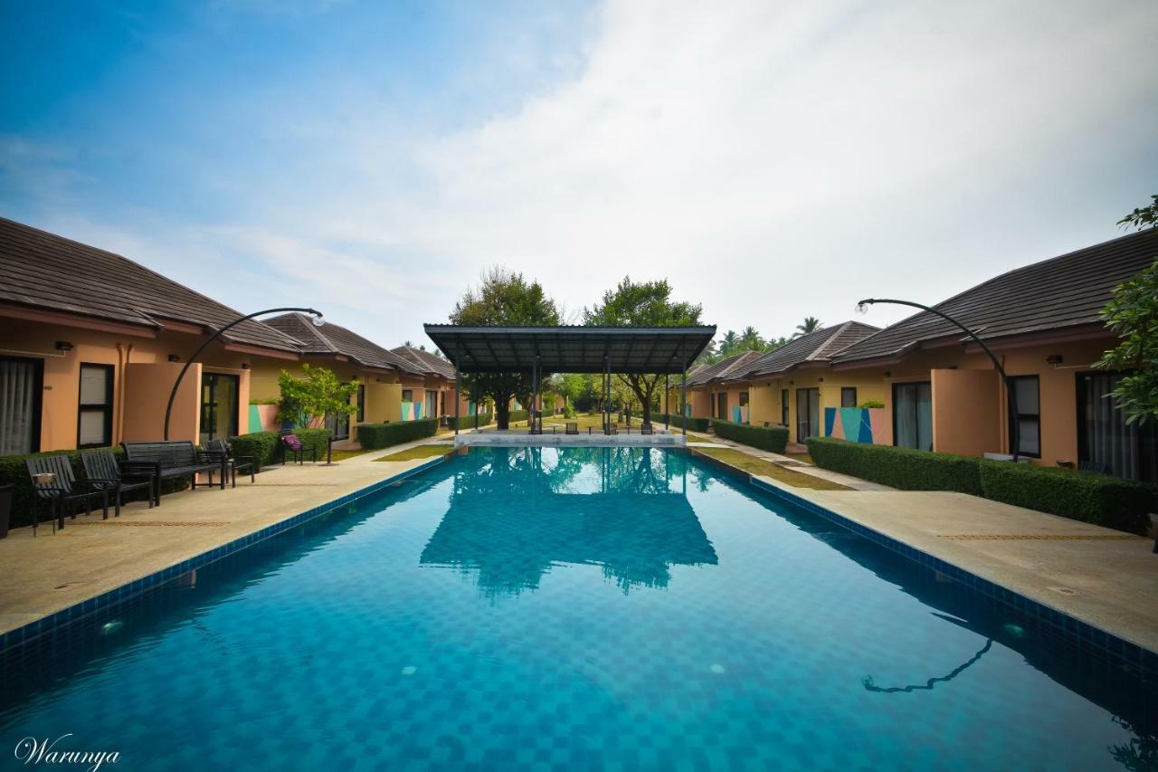 Green Adamas Resort Chumpon Extérieur photo